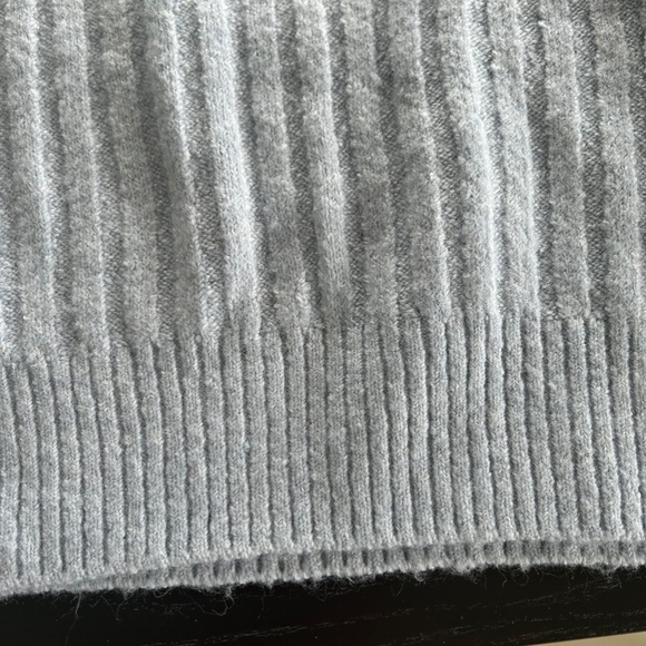 Sky Blue Rolled neck Cable Sweater Never Worn - Picture 6 of 6